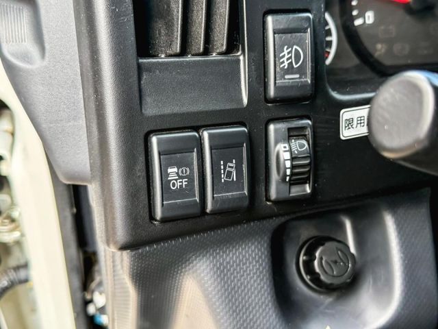 Isuzu Elf(一路發)  第1張相片