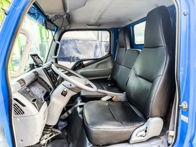 Mitsubishi Canter  第12張相片