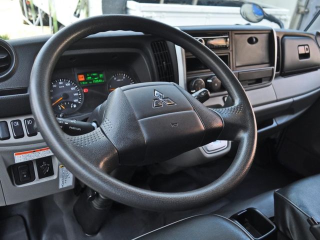 Mitsubishi Canter  第10張相片
