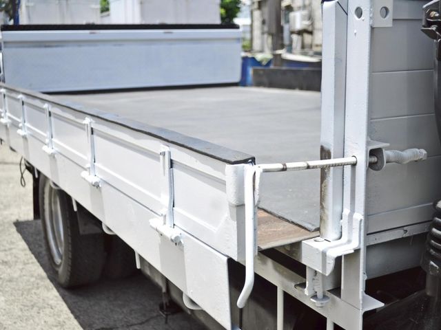 Mitsubishi Canter  第10張相片