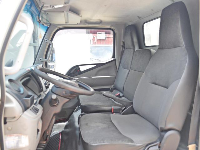 Mitsubishi Canter  第13張相片