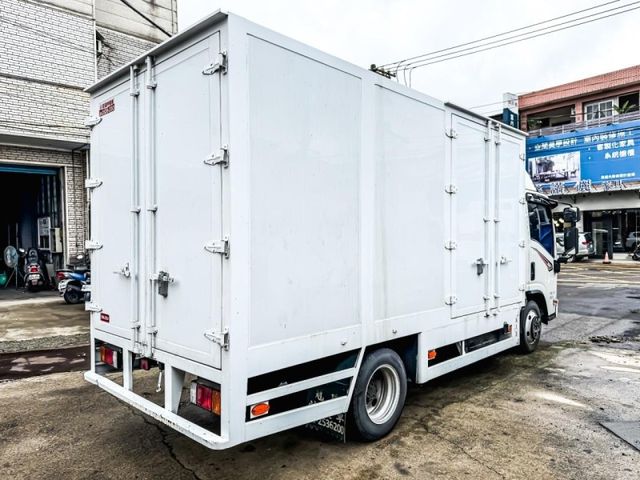 Isuzu Elf(一路發)  第7張相片