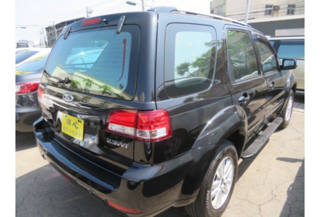 Ford ESCAPE  第2張相片