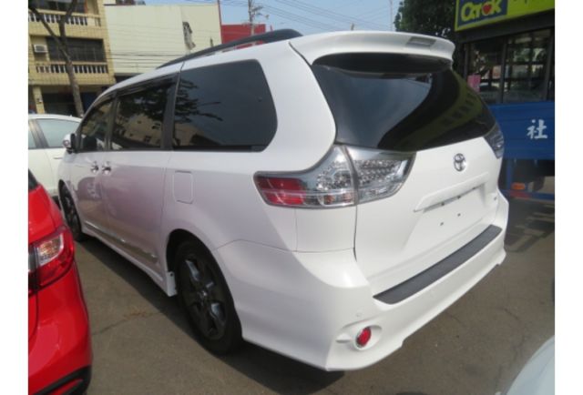 Toyota SIENNA  第3張相片
