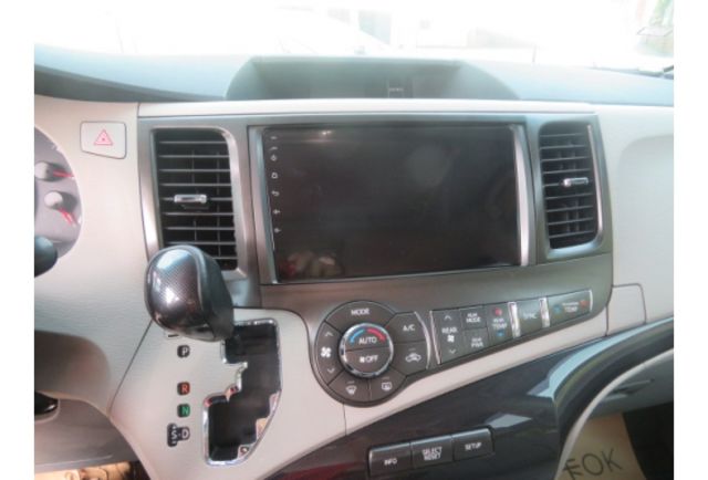 Toyota SIENNA  第8張相片