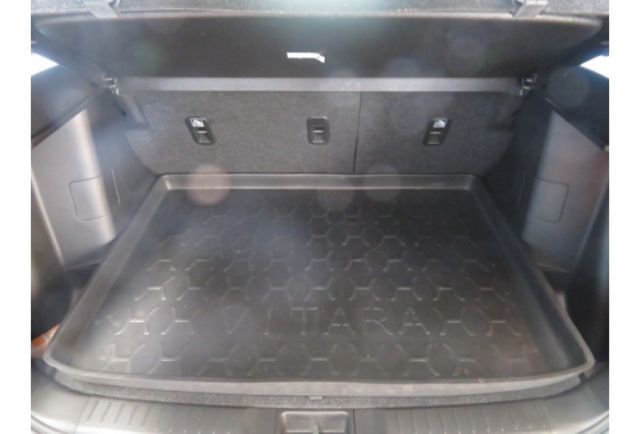 Suzuki VITARA  第8張相片
