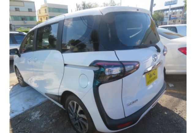 Toyota SIENTA  第3張相片
