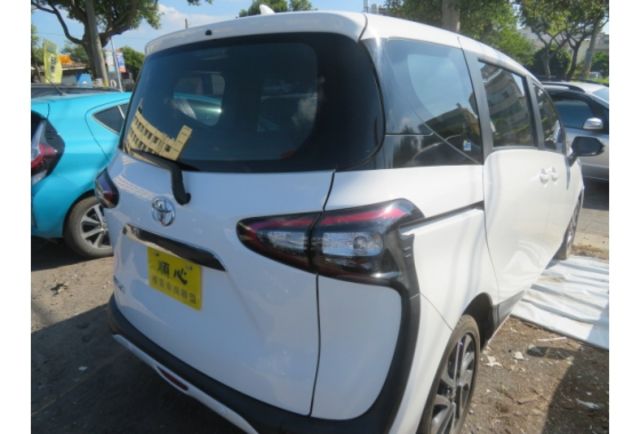 Toyota SIENTA  第4張相片