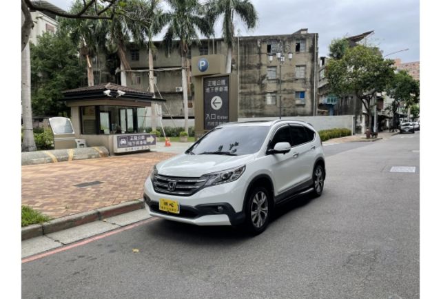 《全車原漆 豪華型 SRSx6 天窗 環景 安卓機 僅駛10萬多公里》【保證實車實照實價】如有不實~整輛車送給您  第1張相片