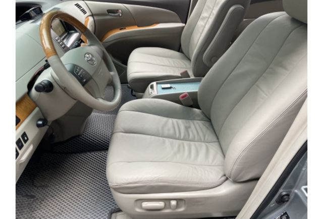 《全車原漆 豪華型 SRS 定速 電滑門 全景天窗》【保證實車實照實價】內外漂亮  第6張相片