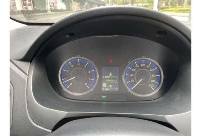 《全車原漆 精緻型 SRSx2 安卓機 僅駛1萬多公里》【保證實車實照實價】  第2張相片