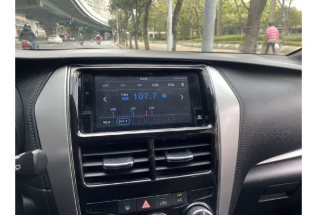 《原漆車 豪華型 SRSx2 螢幕 倒車顯影 僅駛7萬多公里》保證實車實照實價  第14張相片