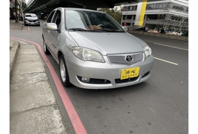 【保證實車實照實價 就賣6.8萬】《原漆車 經典型 黑內裝 皮椅》內外漂亮  第2張相片
