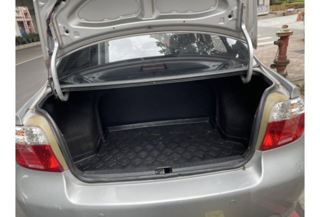 【保證實車實照實價 就賣6.8萬】《原漆車 經典型 黑內裝 皮椅》內外漂亮  第9張相片