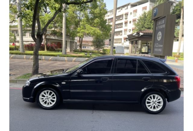 《原漆車 5門 元氣版 雙色內裝 螢幕 僅駛11萬多公里》【保證實車實照實價】如有不實~整輛車送給您  第3張相片