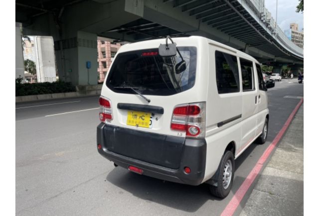 《原漆車 豪華型 正5人座 MP3音響 中央冷氣》【保證實車實照實價】如有不實~整輛車送給您  第11張相片