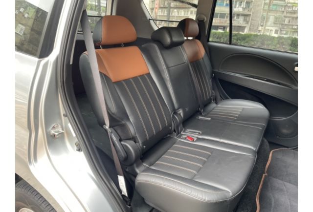 《原漆車 豪華型 SRSx2 皮椅 定速 中央冷氣 僅駛4萬多公里 原廠保養》【保證實車實照實價】如有不實~整輛車送給您  第7張相片