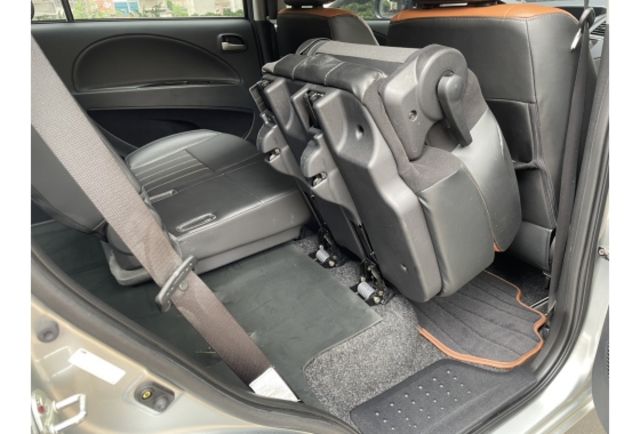 《原漆車 豪華型 SRSx2 皮椅 定速 中央冷氣 僅駛4萬多公里 原廠保養》【保證實車實照實價】如有不實~整輛車送給您  第8張相片