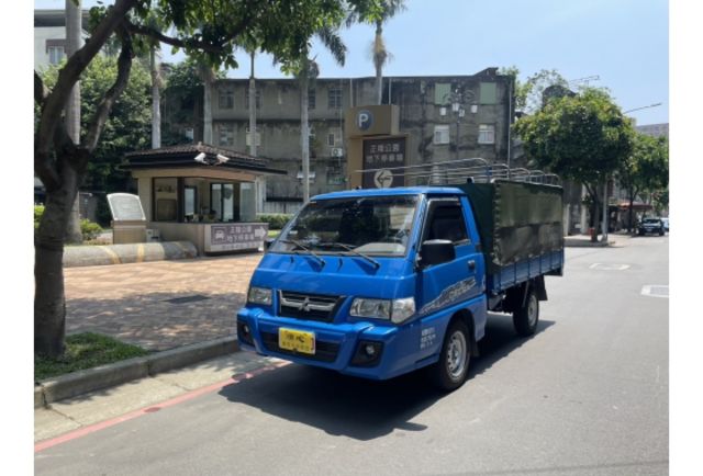 《原漆車 豪華型 木床加寬 框式 雙折鐵架 皮椅 MP3音響 僅駛15萬多公里》【保證實車實照實價】如有不實~整輛車送給您  第1張相片