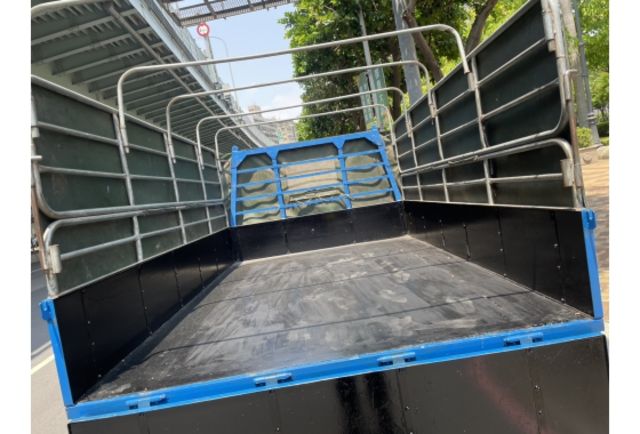 《原漆車 豪華型 木床加寬 框式 雙折鐵架 皮椅 MP3音響 僅駛15萬多公里》【保證實車實照實價】如有不實~整輛車送給您  第9張相片