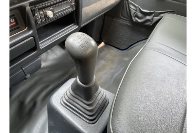 《原漆車 豪華型 木床加寬 框式 雙折鐵架 皮椅 MP3音響 僅駛15萬多公里》【保證實車實照實價】如有不實~整輛車送給您  第12張相片