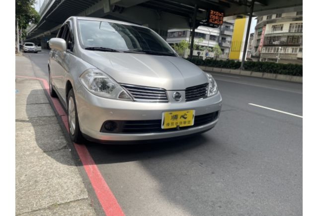 《原漆車 豪華型 皮椅 螢幕 僅駛4萬多公里》【保證實車實照實價】如有不實~整輛車送給您  第3張相片