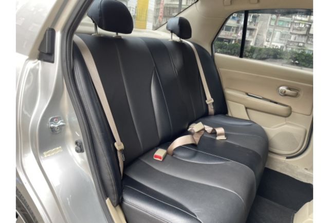 《原漆車 豪華型 皮椅 螢幕 僅駛4萬多公里》【保證實車實照實價】如有不實~整輛車送給您  第8張相片