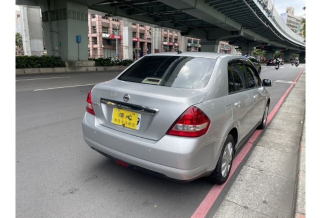 《原漆車 豪華型 皮椅 螢幕 僅駛4萬多公里》【保證實車實照實價】如有不實~整輛車送給您  第10張相片