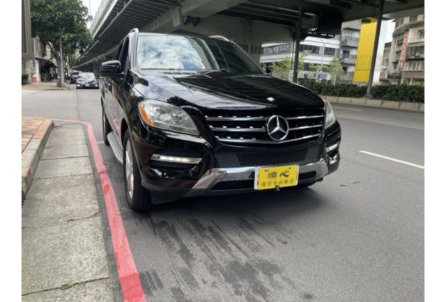 《原漆車 旗艦型 SRSx10 定速 恆溫 天窗 電動尾門》【保證實車實照實價】如有不實~整輛車送給您  第3張相片