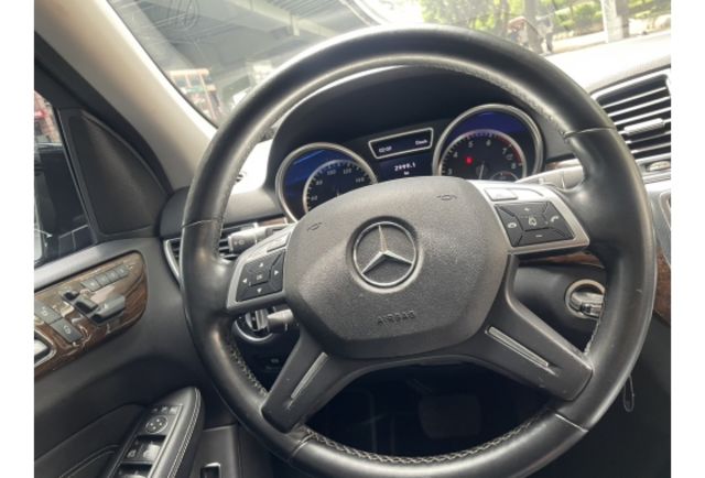 《原漆車 旗艦型 SRSx10 定速 恆溫 天窗 電動尾門》【保證實車實照實價】如有不實~整輛車送給您  第13張相片