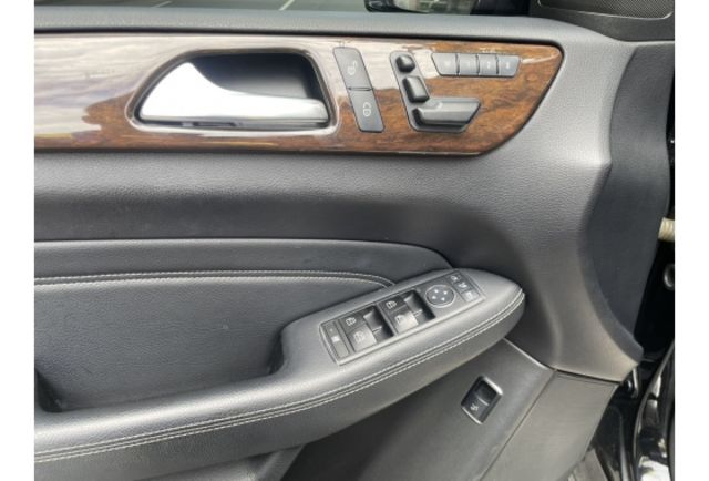 《原漆車 旗艦型 SRSx10 定速 恆溫 天窗 電動尾門》【保證實車實照實價】如有不實~整輛車送給您  第15張相片