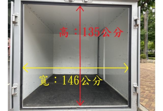 《原漆車 豪華型〈自排 A210  FRP高箱〉SRS 定速 盲點 僅駛7萬多公里》【保證實車實照實價】如有不實~整輛車送給您  第9張相片