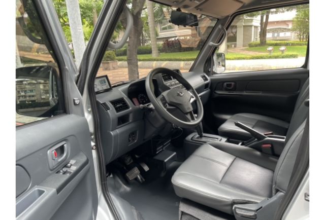 《原漆車 豪華型〈自排 A210  FRP高箱〉SRS 定速 盲點 僅駛7萬多公里》【保證實車實照實價】如有不實~整輛車送給您  第11張相片