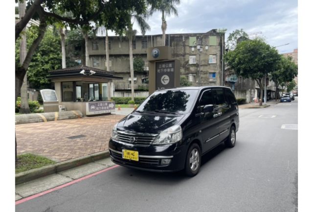 《原漆車 豪華型 正7人座 皮椅 安卓機 中央冷氣》【保證實車實照實價】如有不實~整輛車送給您  第1張相片