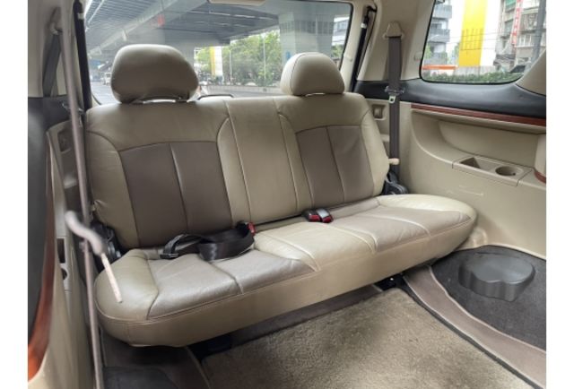 《原漆車 豪華型 正7人座 皮椅 安卓機 中央冷氣》【保證實車實照實價】如有不實~整輛車送給您  第8張相片