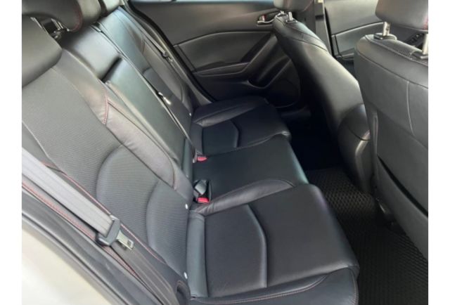 2015 Mazda 3  第10張相片