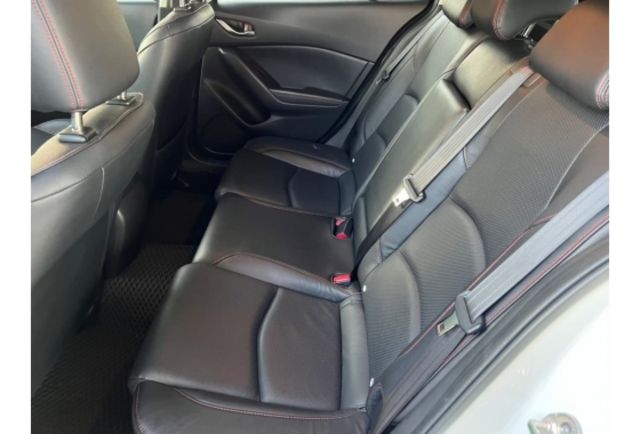 2015 Mazda 3  第11張相片