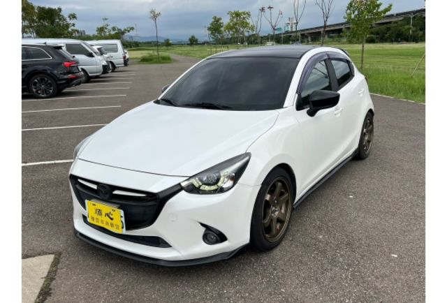 Mazda MAZDA2  第2張相片