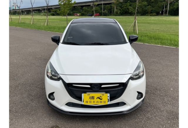 Mazda MAZDA2  第3張相片