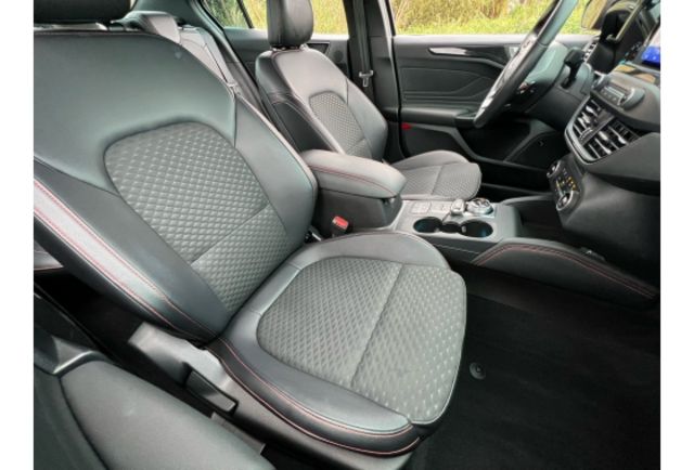 Ford FOCUS  第8張相片