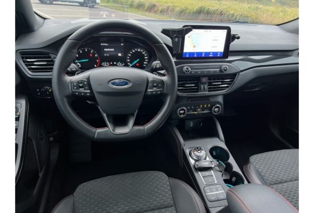 Ford FOCUS  第9張相片