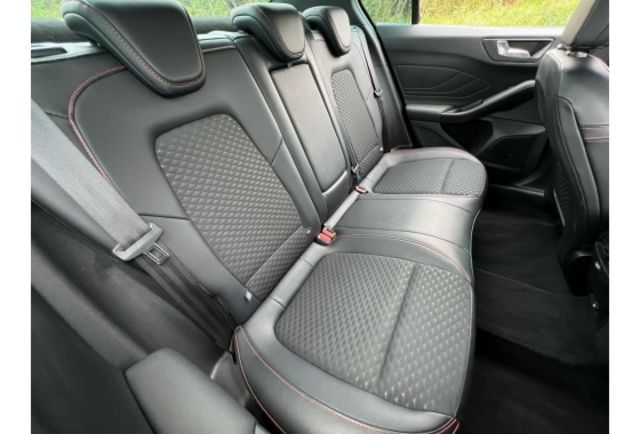 Ford FOCUS  第10張相片