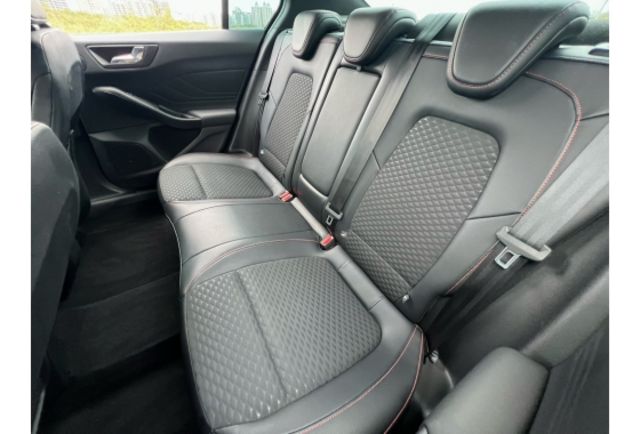 Ford FOCUS  第11張相片