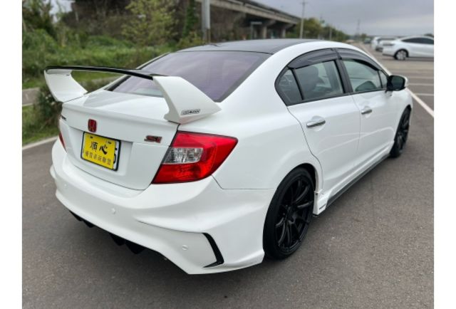 Honda CIVIC  第10張相片