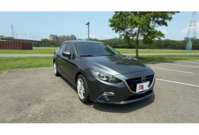 Mazda MAZDA3  第1張相片