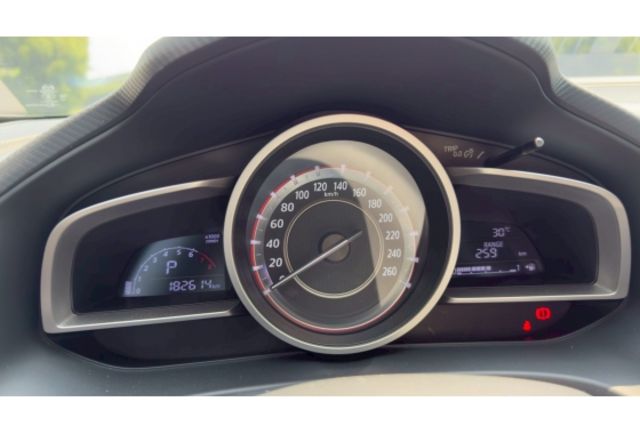 Mazda MAZDA3  第5張相片