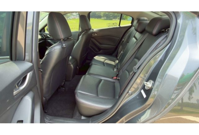 Mazda MAZDA3  第6張相片