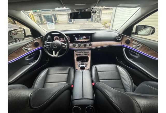 輝祥汽車 年輕款 2018年 E250  第7張相片