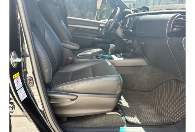 Toyota HILUX  第11張相片