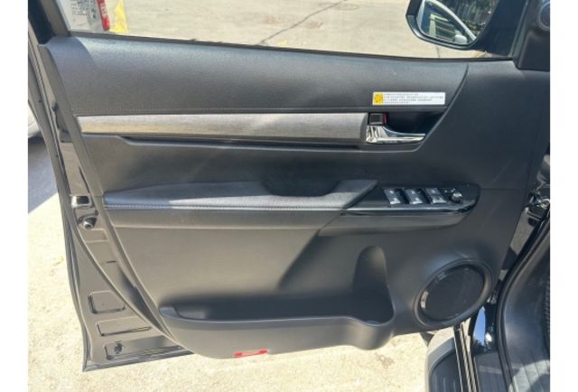 Toyota HILUX  第12張相片